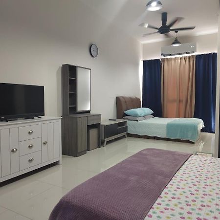 Studio Suite Homestay Klia Сепанг Екстериор снимка