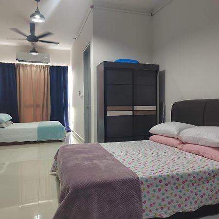 Studio Suite Homestay Klia Сепанг Екстериор снимка