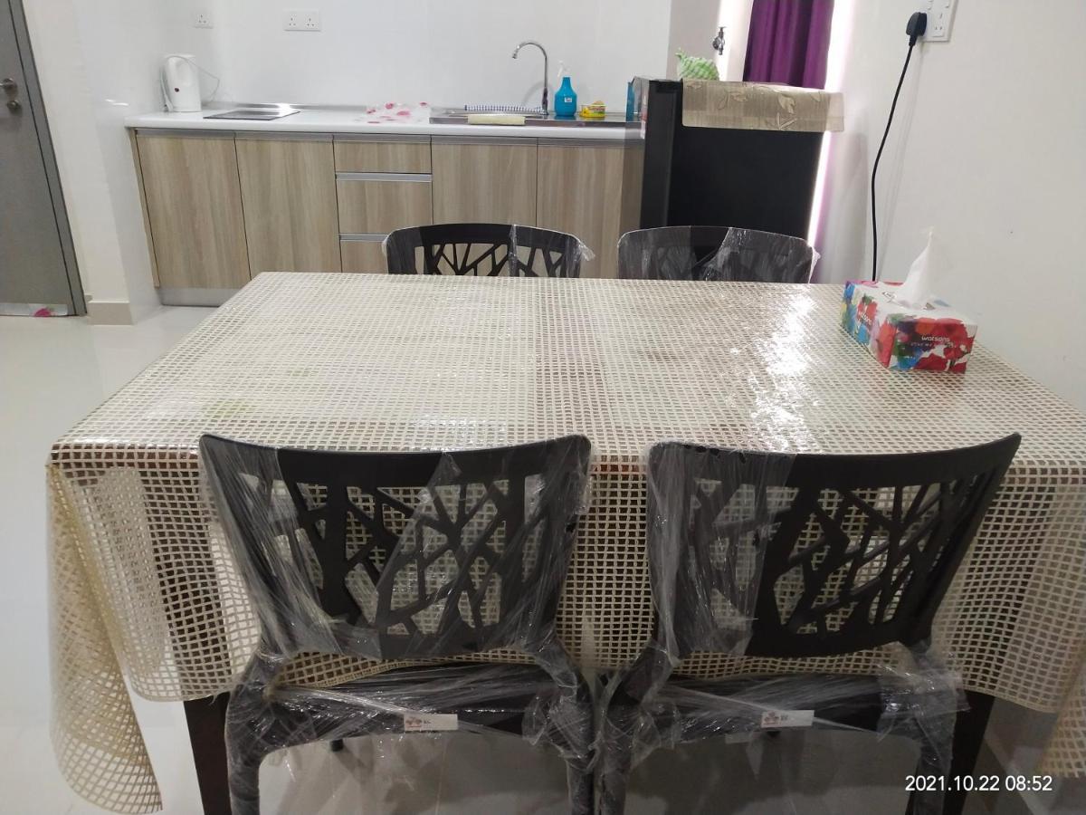 Studio Suite Homestay Klia Сепанг Екстериор снимка