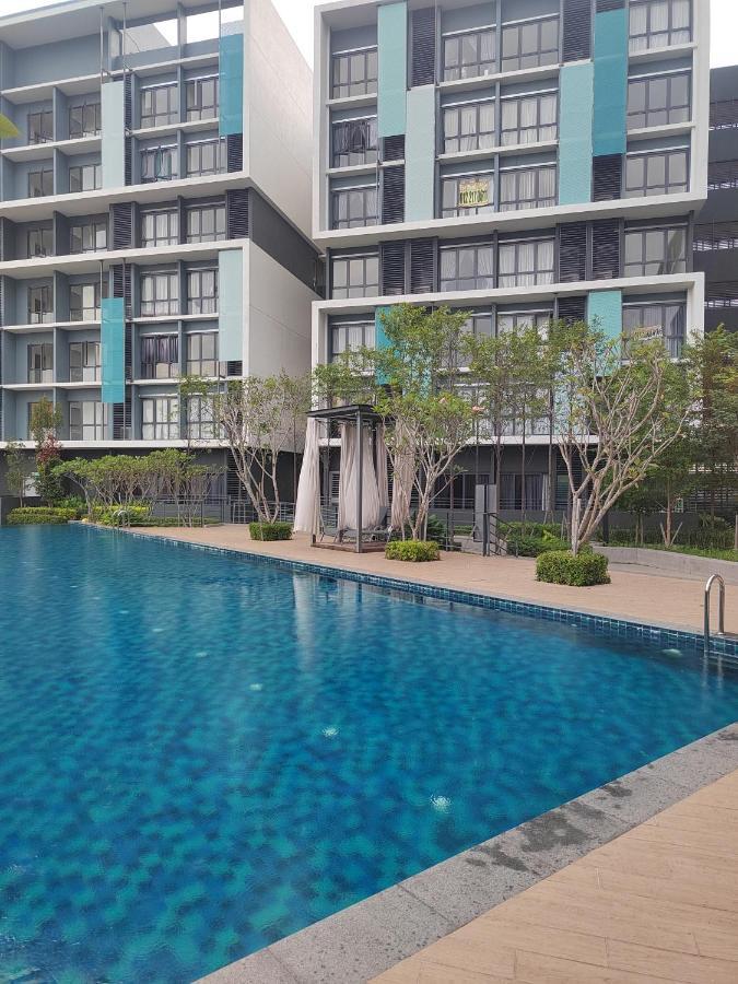 Studio Suite Homestay Klia Сепанг Екстериор снимка